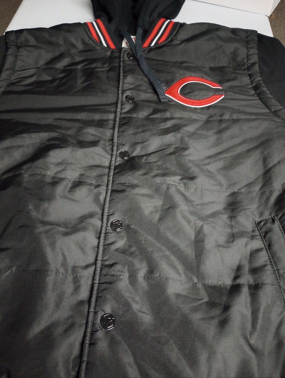 Cincinnati Reds Men's Black Hooded JH Design Jacket with Red Accent Size X-large